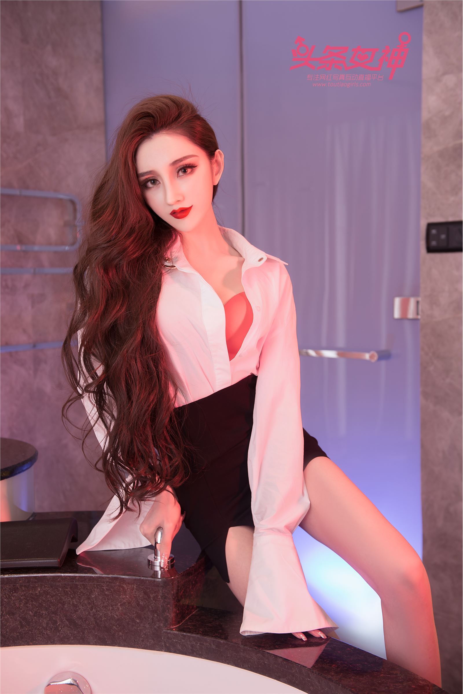 [TouTiao头条女神]2018.05.08 瓦娅